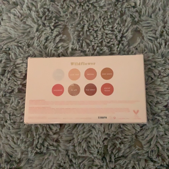 make up - Picture 2 of 2